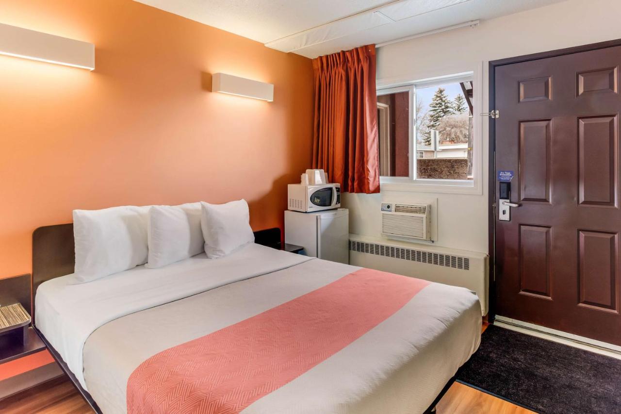 Motel 6-Lethbridge, Ab Екстериор снимка