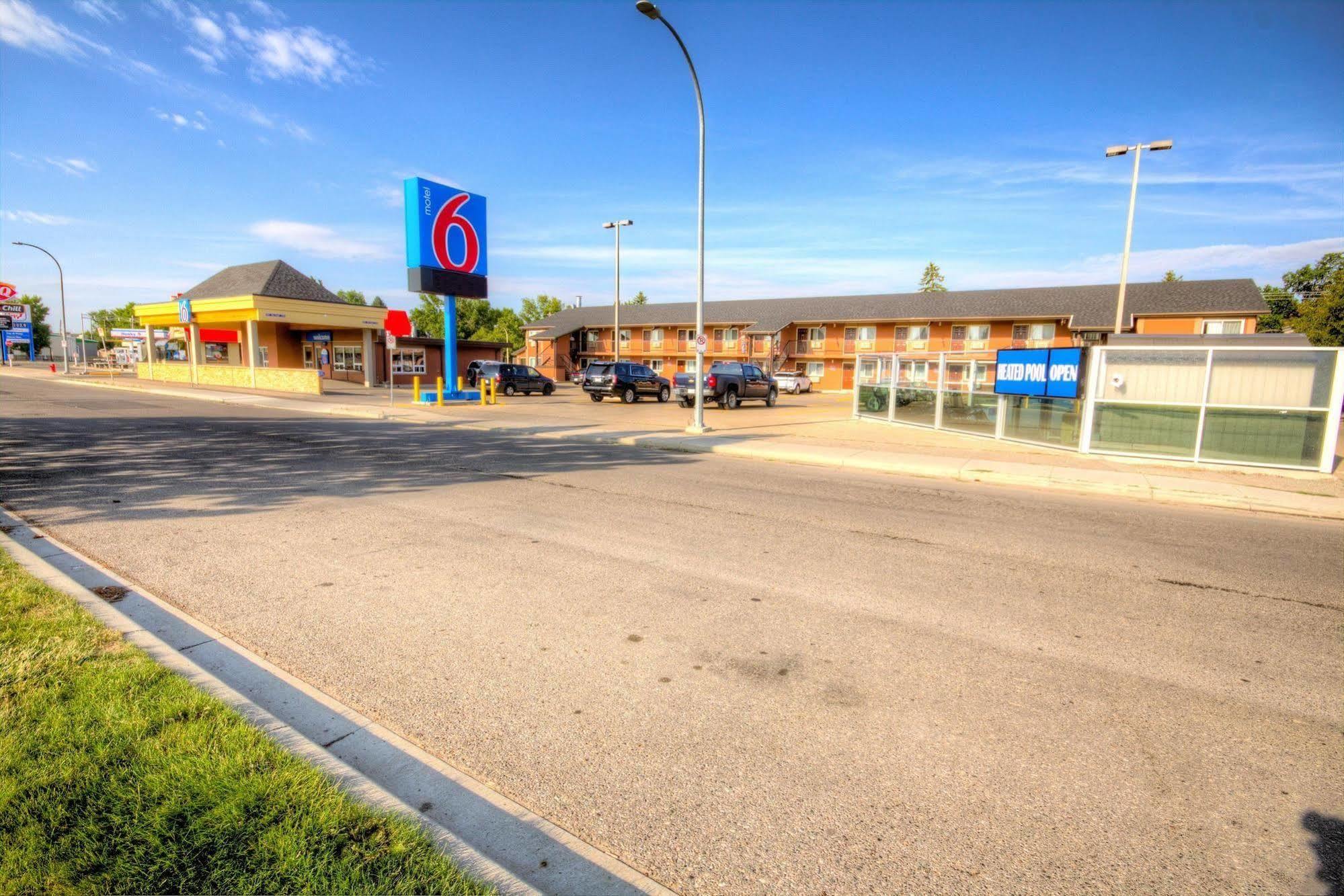 Motel 6-Lethbridge, Ab Екстериор снимка