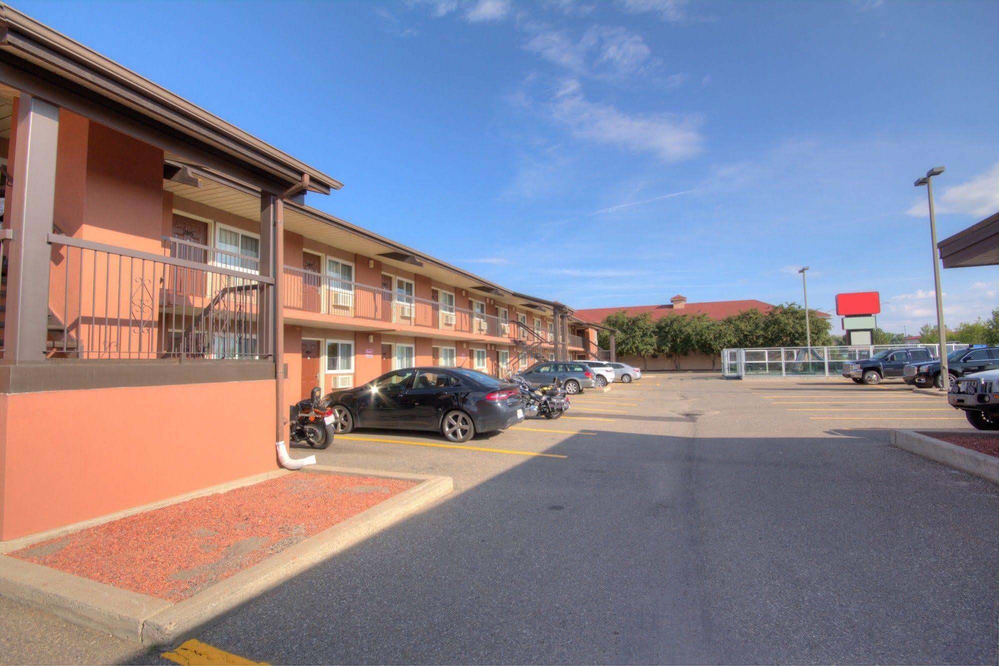 Motel 6-Lethbridge, Ab Екстериор снимка